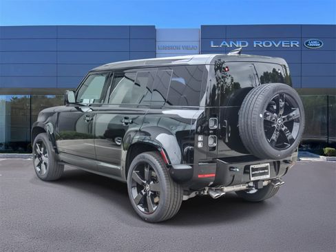 New 2025 Land Rover Defender 110 V8 image 4