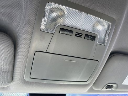 Used 2018 Toyota Highlander Plus image 38