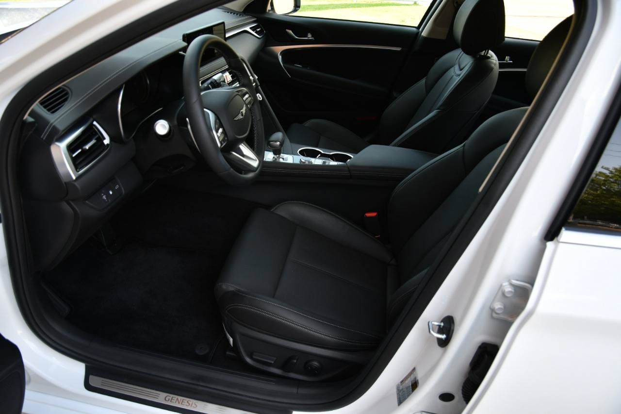 Used 2026 Genesis G70 2.5T RWD image 26
