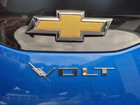 Used 2018 Chevrolet Volt LT w/ Comfort Package FWD image 25
