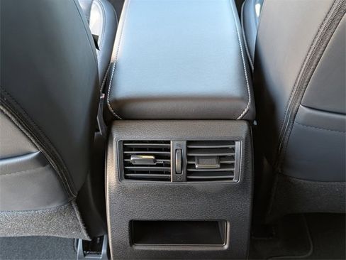 New 2025 Mitsubishi Outlander SE image 23