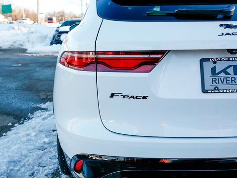 Used 2022 Jaguar F-PACE S image 16