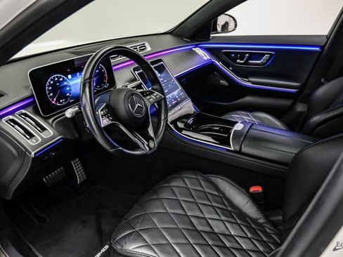 Used 2022 Mercedes-Benz S 580 4MATIC Sedan image 2