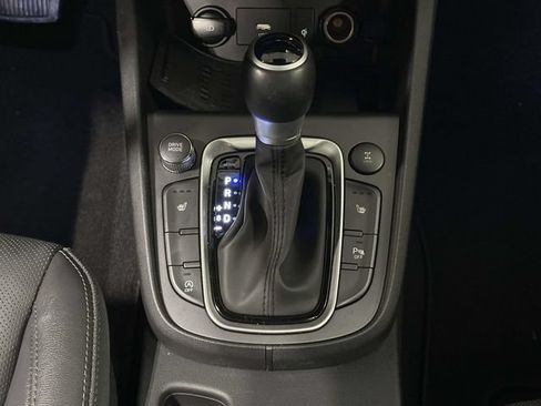Used 2023 Hyundai Kona Limited AWD/4WD image 22