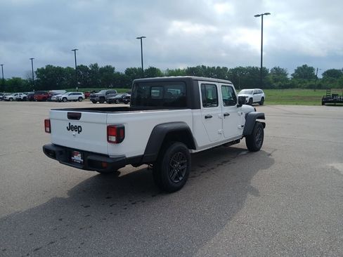 New 2026 Jeep Gladiator Sport image 8