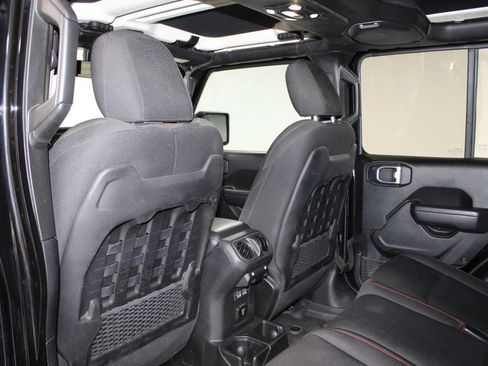 Used 2022 Jeep Gladiator Rubicon w/ Cold Weather Group AWD/4WD image 23