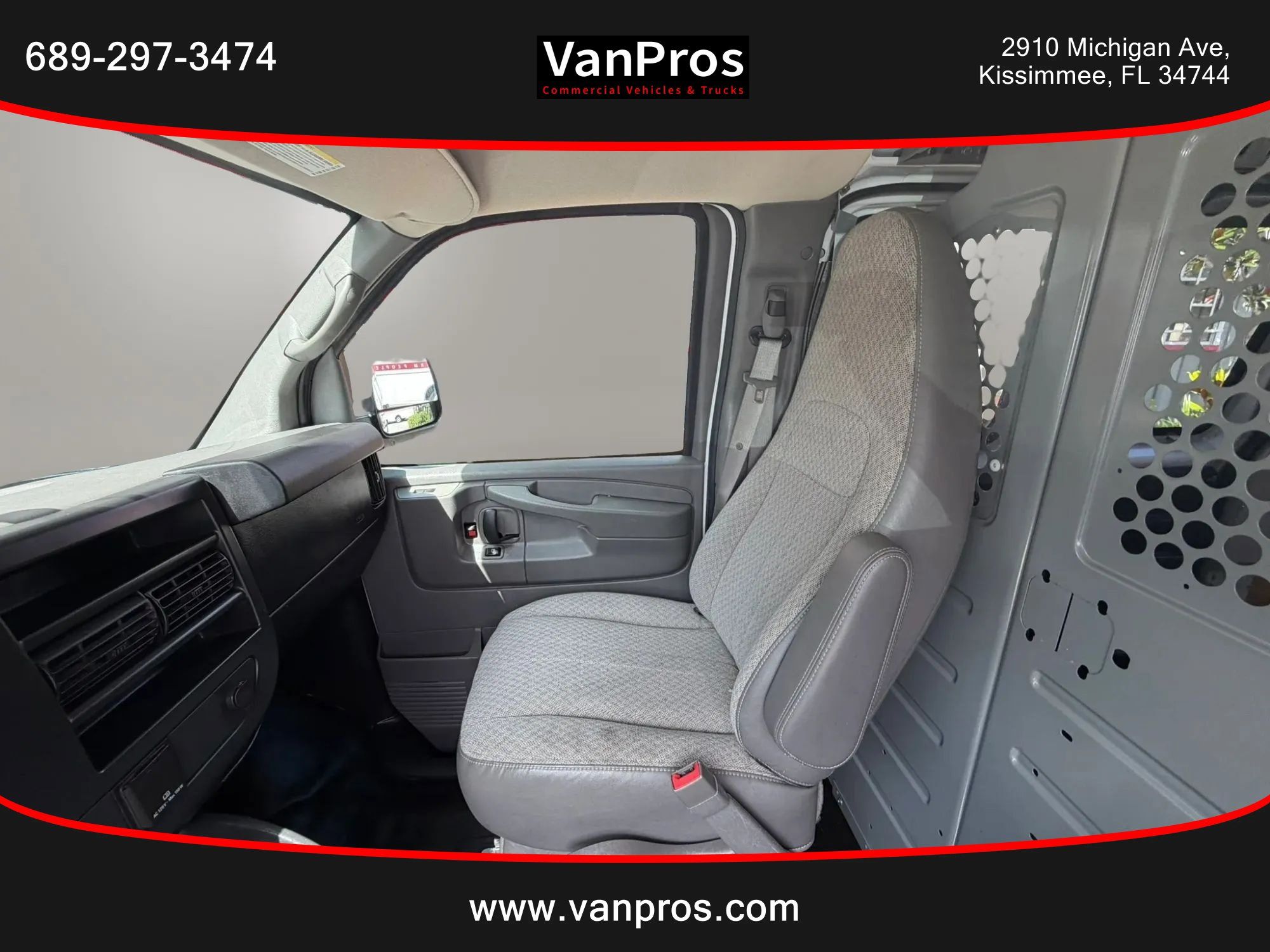 Used 2015 Chevrolet Express 2500 RWD image 11