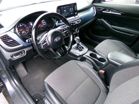 Used 2021 Kia Seltos S image 16