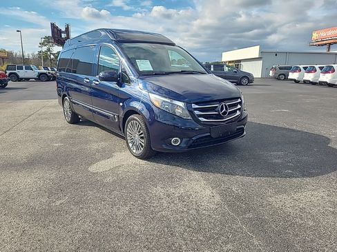 Used 2016 Mercedes-Benz Metris Passenger image 1