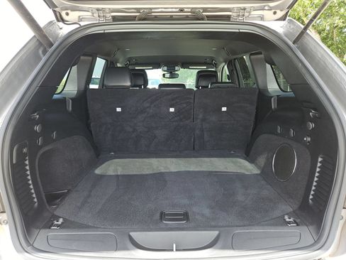Used 2018 Jeep Grand Cherokee Altitude RWD image 24