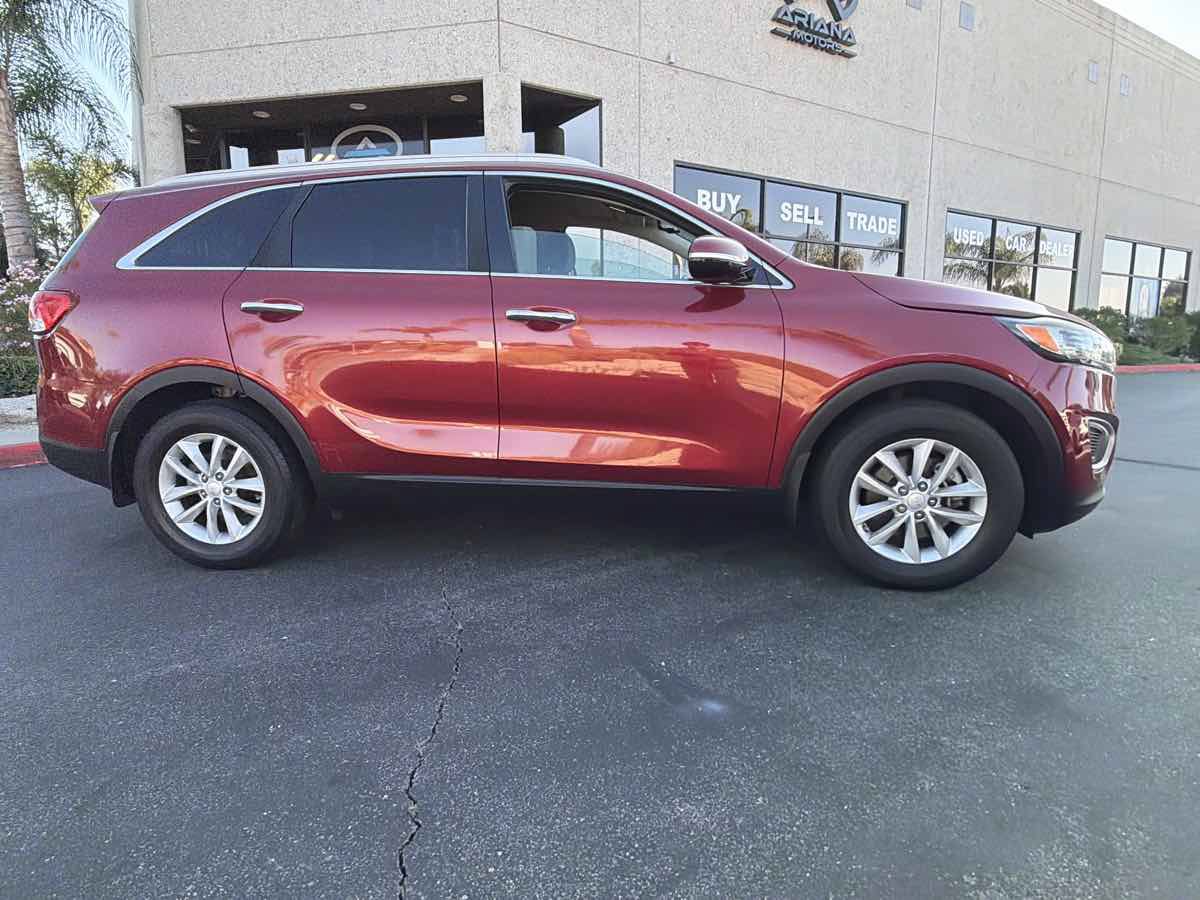 Used 2016 Kia Sorento FWD w/ LX Convenience Package image 9