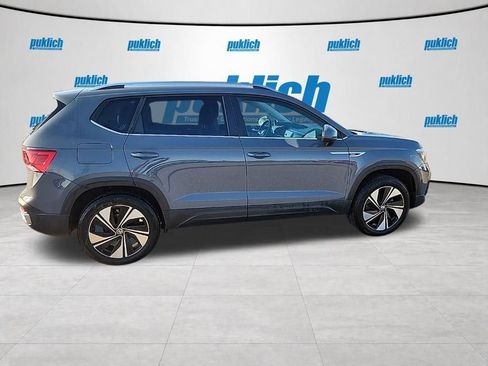 Used 2023 Volkswagen Taos SE w/ Panoramic Sunroof Package AWD/4WD image 8