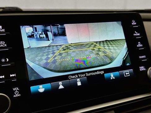 Used 2022 Honda Accord Touring image 14