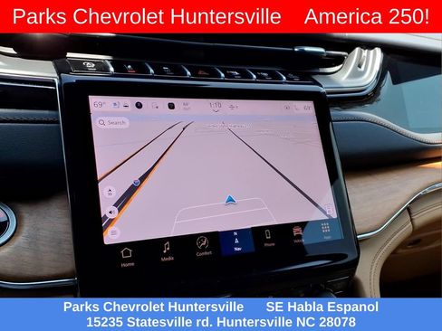Used 2025 Jeep Grand Cherokee L Summit w/ Advanced Protech Group IV AWD/4WD image 4