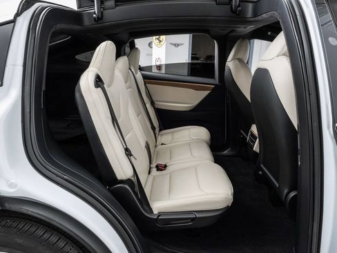 Used 2020 Tesla Model X Long Range image 44