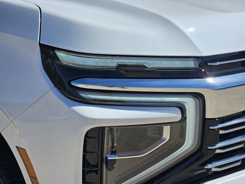 Used 2025 Chevrolet Tahoe Premier image 6