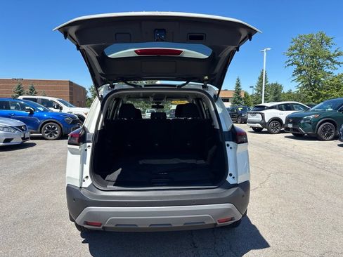 Used 2023 Nissan Rogue SV AWD/4WD image 6