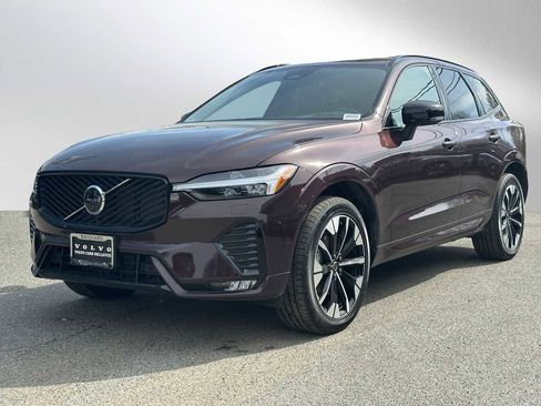 Used 2026 Volvo XC60 B5 Plus w/ Climate Package PRO image 7
