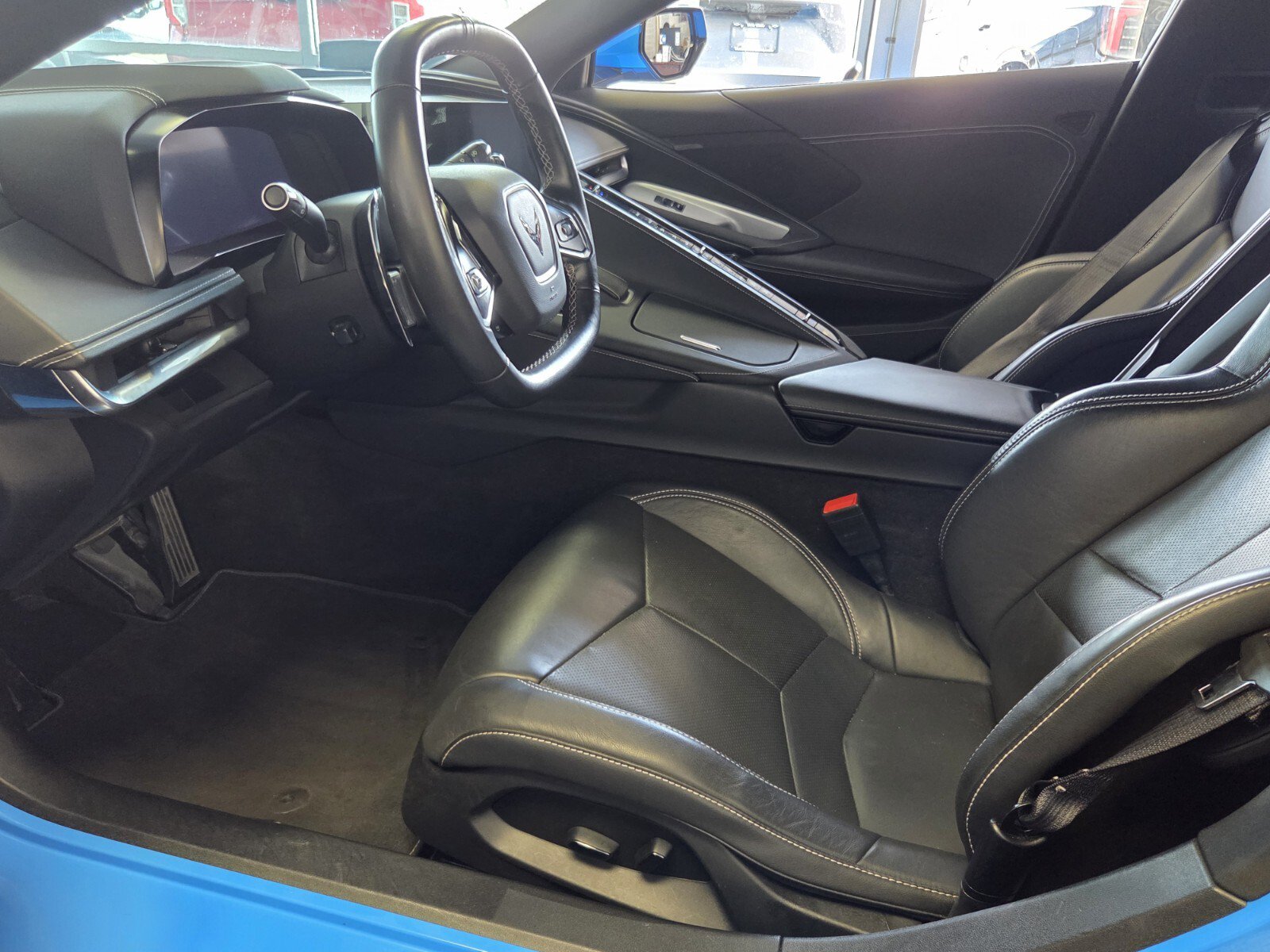Used 2024 Chevrolet Corvette Stingray Coupe w/ 1LT RWD image 9