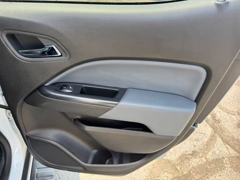 Used 2017 Chevrolet Colorado Z71 AWD/4WD image 15