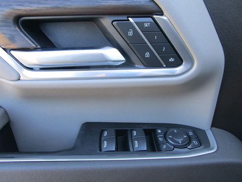 New 2026 GMC Sierra 2500 SLT w/ SLT Premium Package AWD/4WD image 36