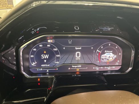 Used 2024 GMC Sierra 1500 SLT w/ SLT Premium Plus Package image 27