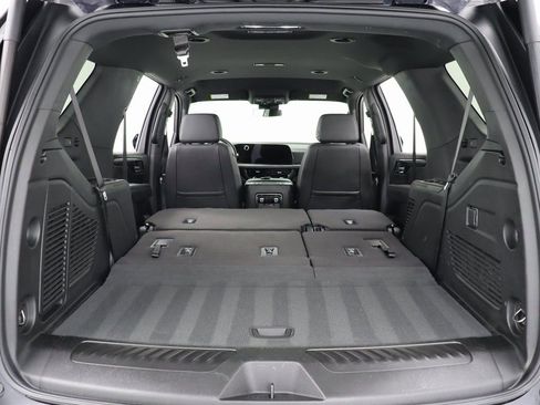 Used 2025 Chevrolet Tahoe LT image 40