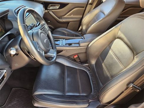 Used 2018 Jaguar F-PACE Prestige image 13