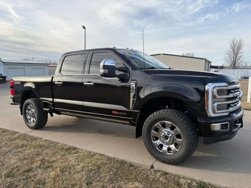 Used 2024 Ford F350 Platinum image 3