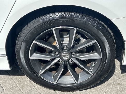 Used 2021 Honda Accord EX-L image 32