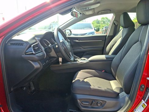 Used 2024 Toyota Camry LE FWD image 13
