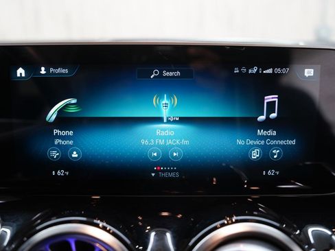 Used 2020 Mercedes-Benz GLB 250 image 18