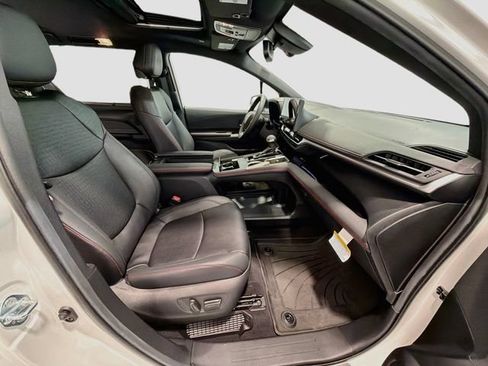 Certified 2025 Toyota Sienna XSE AWD/4WD image 24