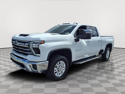 Used 2024 Chevrolet Silverado 3500 LTZ w/ LTZ Convenience Package image 2