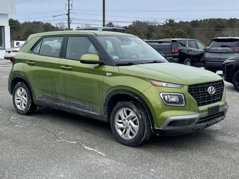 Used 2023 Hyundai Venue SE w/ Cargo Package image 7