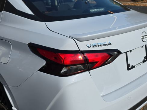 New 2025 Nissan Versa SR w/ Trunk Package image 30