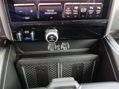 New 2026 RAM 3500 Laramie AWD/4WD image 47