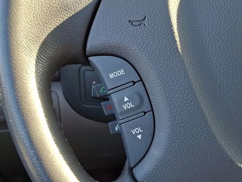 Used 2011 Kia Sedona EX w/ Luxury Pkg image 23