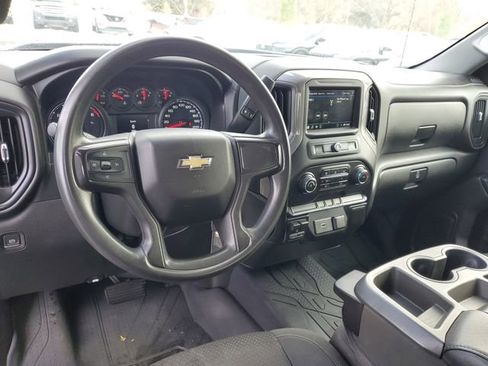 Used 2019 Chevrolet Silverado 1500 Custom w/ Custom Convenience Package AWD/4WD image 13