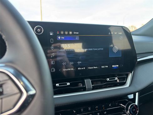 Used 2026 Chevrolet Equinox LT image 19