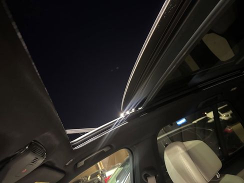 Used 2019 BMW X5 xDrive50i w/ Executive Package image 13