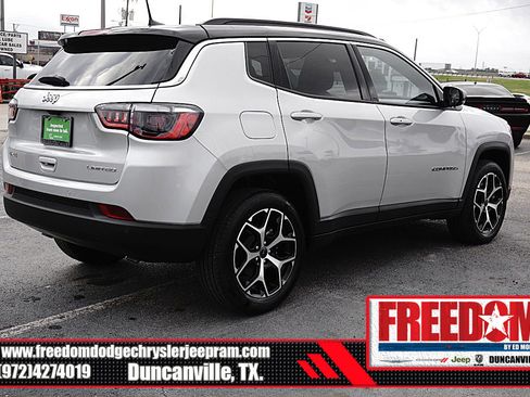 Certified 2025 Jeep Compass Limited image 5