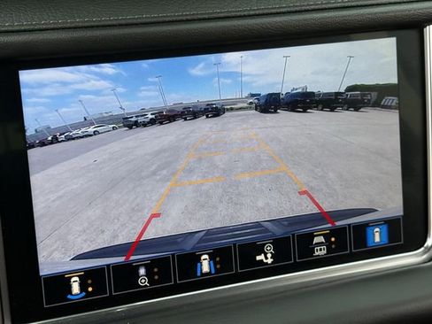 Used 2021 GMC Yukon Denali RWD image 21