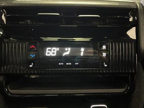 Used 2023 Jeep Wagoneer L 4WD w/ Premium Group I image 45