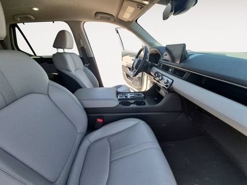 Used 2025 Honda Pilot EX-L image 14
