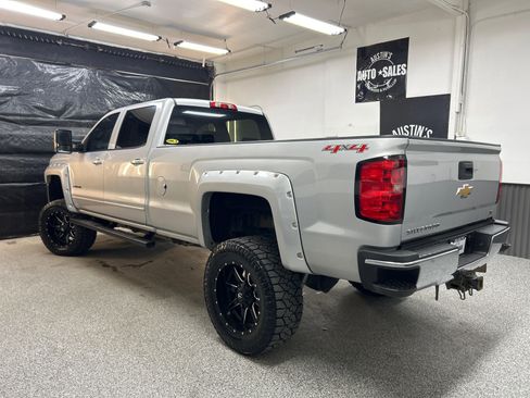 Used 2015 Chevrolet Silverado 3500 LT image 4