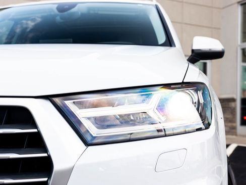Used 2019 Audi Q7 2.0T Premium w/ Convenience Package AWD/4WD image 4