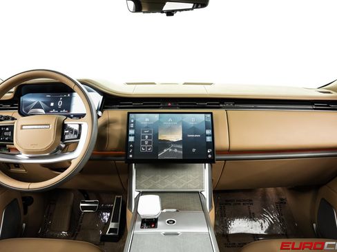 Used 2026 Land Rover Range Rover SV AWD/4WD image 27