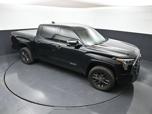 Used 2023 Toyota Tundra Platinum AWD/4WD image 36