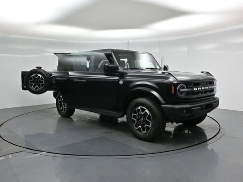 New 2026 Ford Bronco Outer Banks image 34